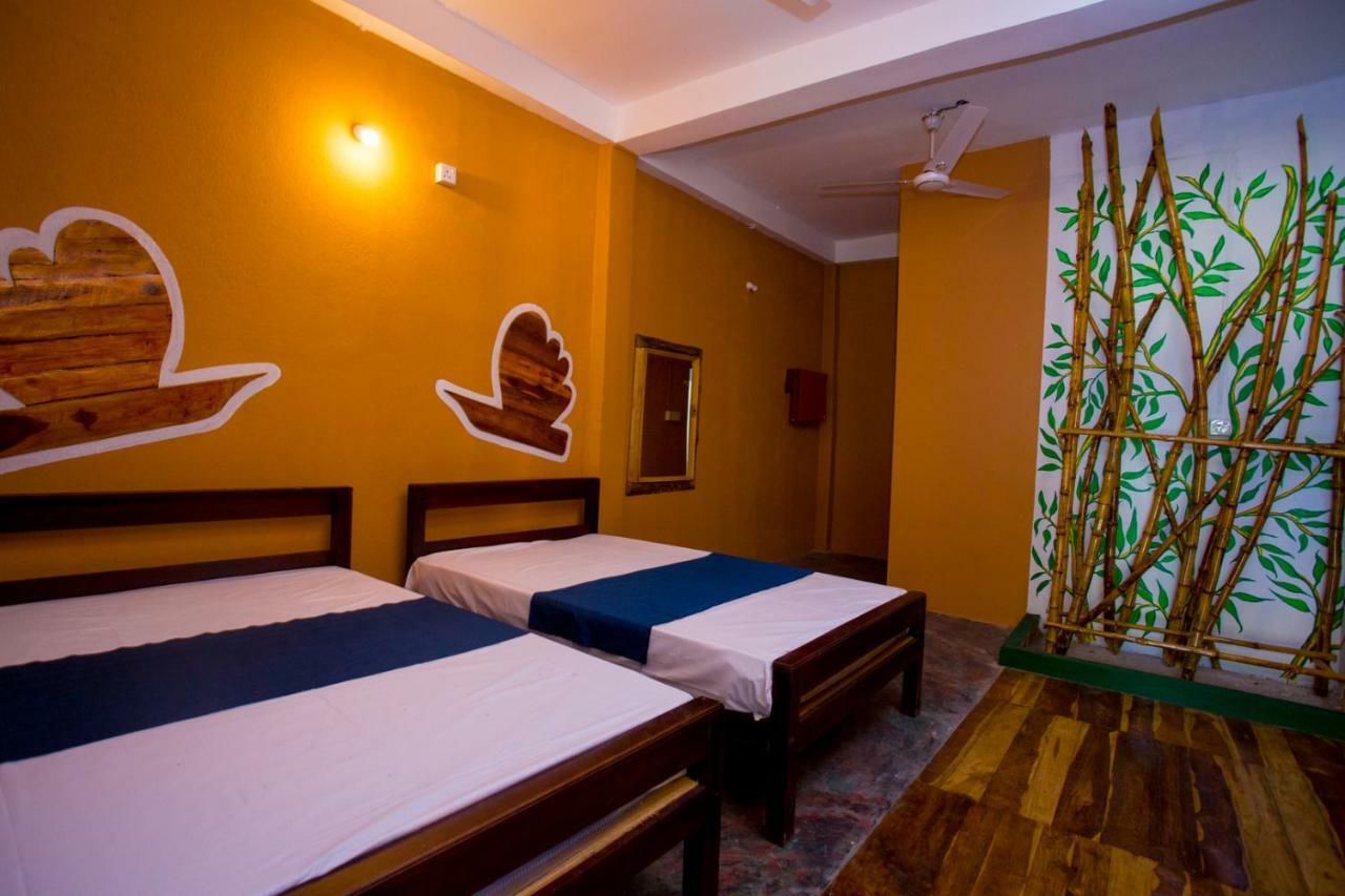 Neem Garden Guest House Batticaloa Room photo